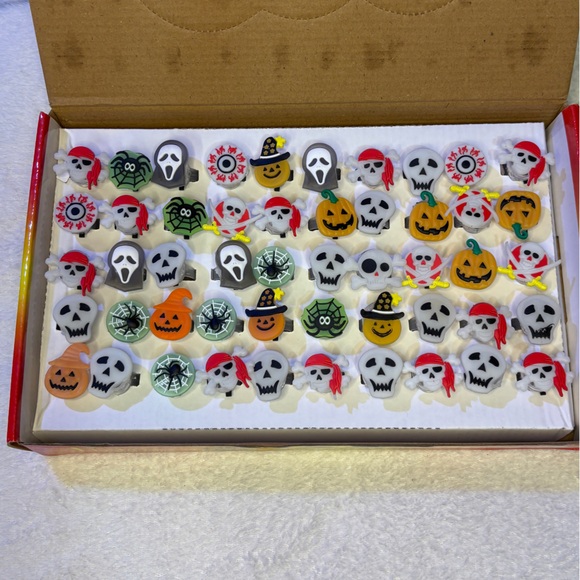 Vintage - 50 pcs LED Flashing Halloween Rings - Picture 2 of 2